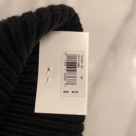 Women’s Calvin Klein Winter Hat - Picture 4 of 6